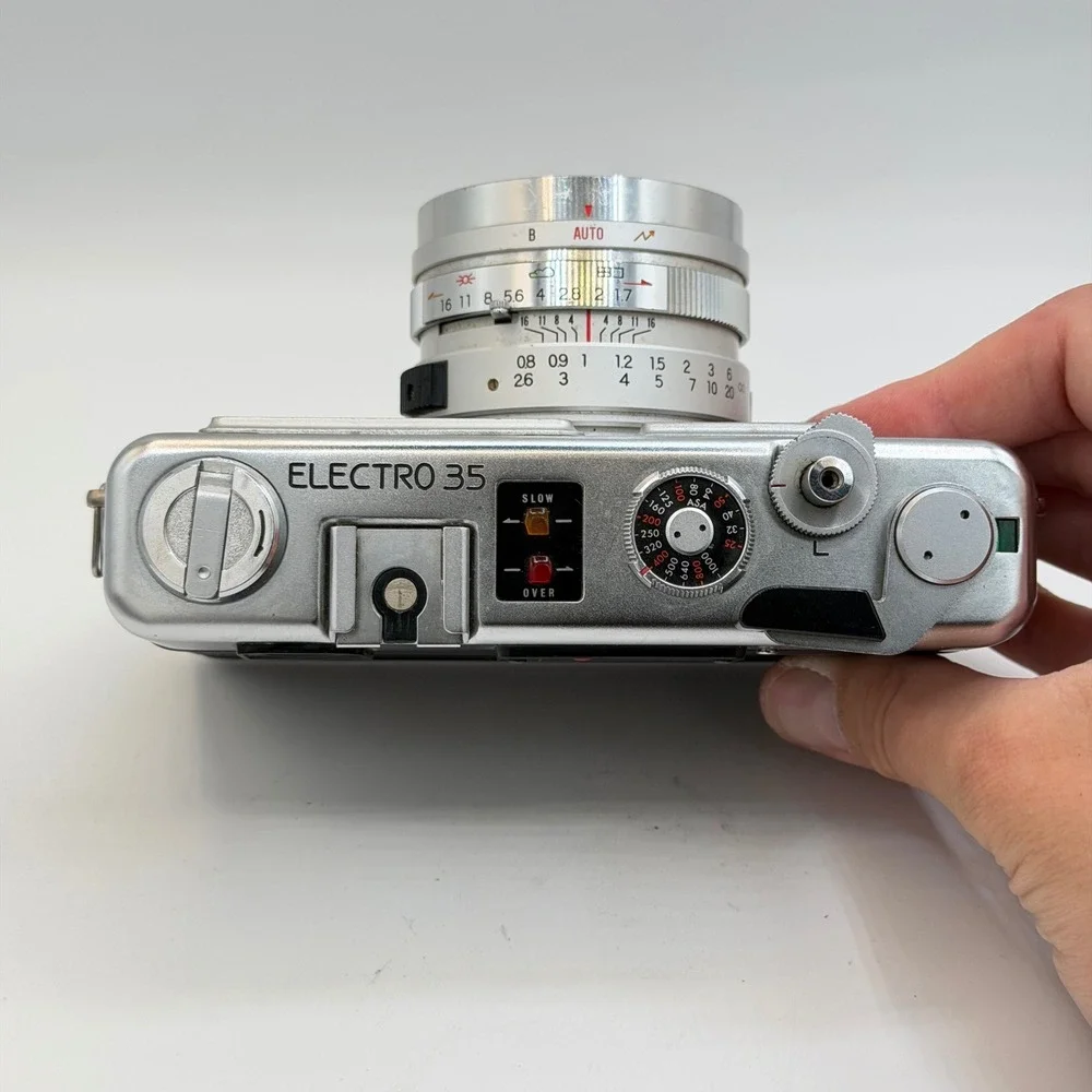 Yashica Electro 35 GSN Rangefinder Camera Color-Yashinon DX 45mm f1.7 Lens Japan